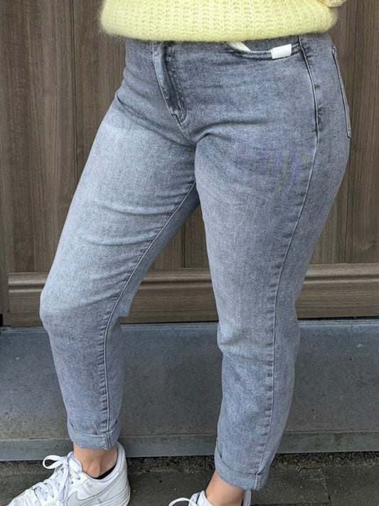 Jeans Lies Mom-fit grijs.